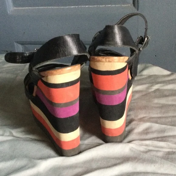 Steve Madden leather platform wedge sandals black with striped bottoms size 6m - Picture 3 of 11
